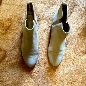 Condition: Very Good Used| Size 8.5 | Location: NYC